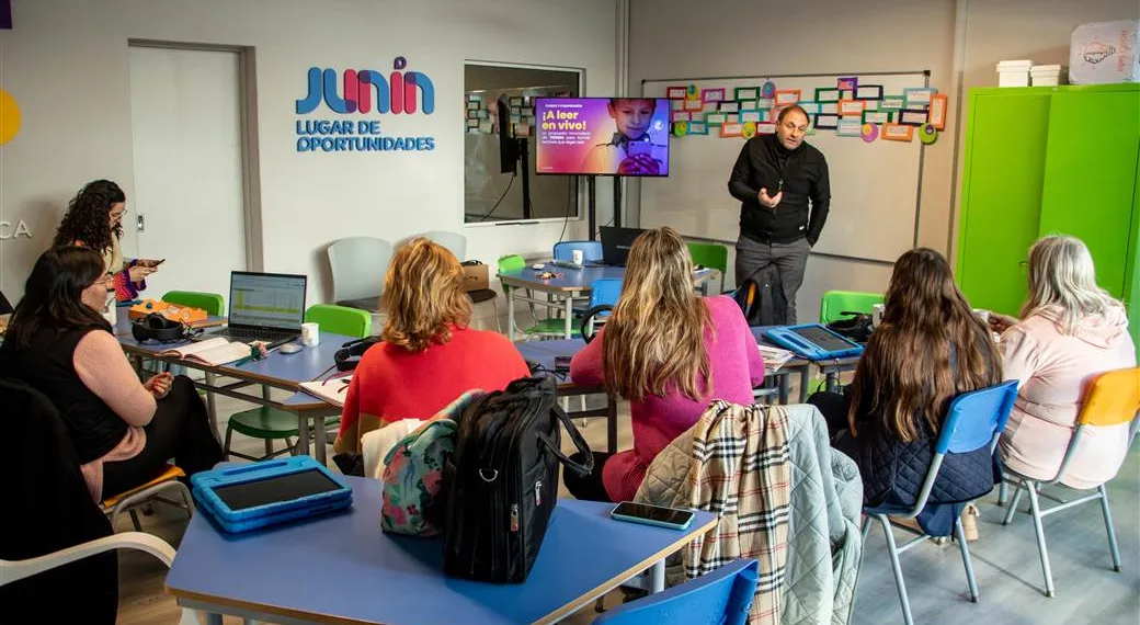 Ultiman detalles para el inicio del curso “Soy streamer”