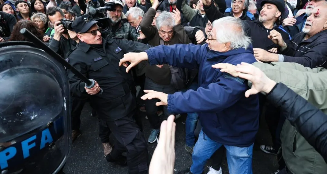 Editorial: Golpeados