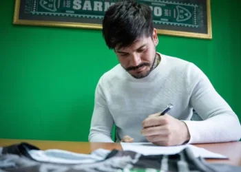 El arquero Lucas Acosta recupera la libertad y se reincorpora a Sarmiento