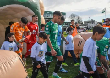 Sarmiento quiere dar el golpe en La Paternal