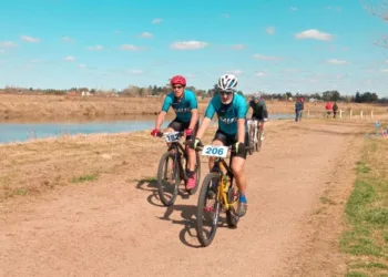 Más de 90 ciclistas participaron de una carrera de rural bike