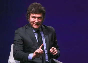 Milei suspendió su viaje para encabezar un acto organizado por la Bolsa de Comercio de Rosario
