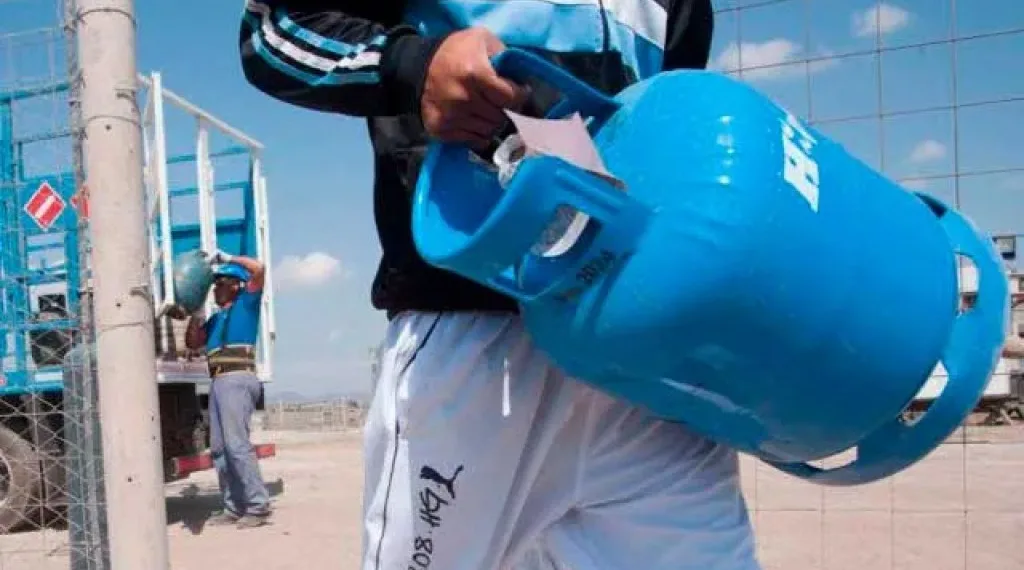 Desregulan el mercado del gas y los precios de las garrafas podrán fijarse sin un tope máximo
