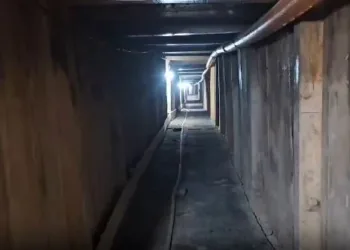 Descubrieron un túnel de casi 3 metros creado para robar un banco en San Isidro