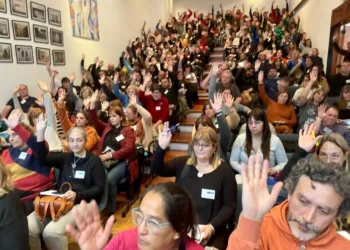 Los gremios docentes aceptaron formalmente la oferta de Kicillof