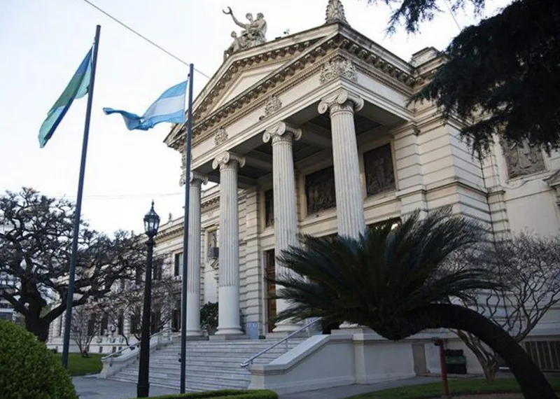 La Legislatura también está que arde