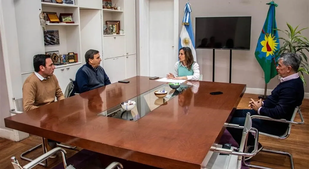 Respaldo de fomentistas al proyecto del Municipio para regular el tránsito pesado