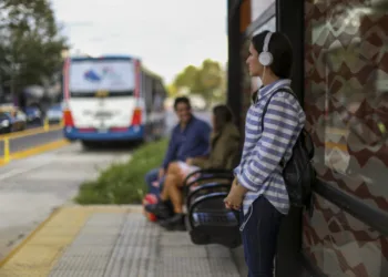 Los argentinos están cada vez más cansados y estresados, y son menos felices, según un estudio