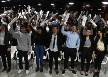 «La educación pública nos iguala» Historias  de graduados y graduadas de la UNNOBA