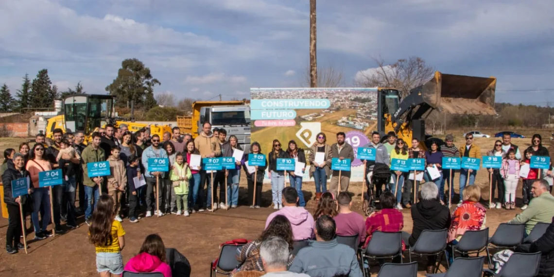 Petrecca: “Llegamos a más de mil lotes con los Proyectar, para cumplir el sueño de las familias”
