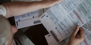 Septiembre llega con aumentos: naftas, alquileres, prepagas y mucho más