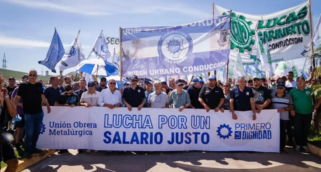 El Gobierno quiere poner techo de 2% a las paritarias y Kicillof salió al cruce