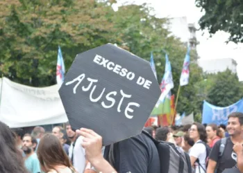 Comenzó el paro universitario de 48 horas por reclamo de mejores salarios