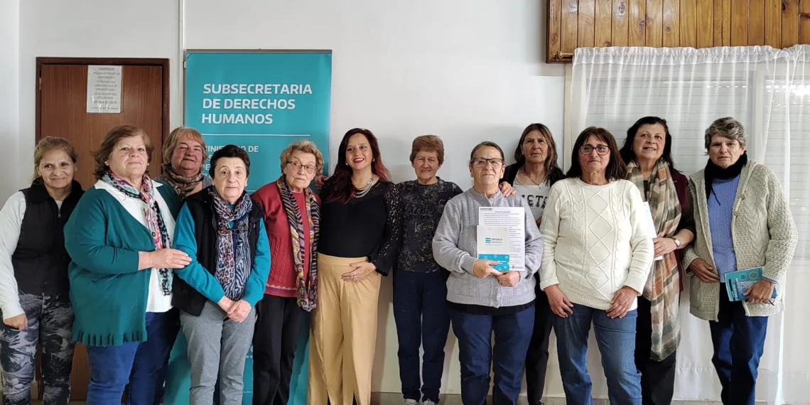 La Subsecretaría de Derechos Humanos bonaerense dictó talleres para personas mayores en Pasteur y Arenaza
