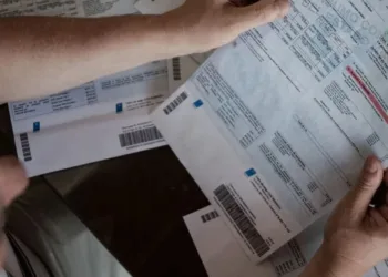 Califican como “impracticable” la decisión  de excluir tasas e impuestos en cobro de facturas