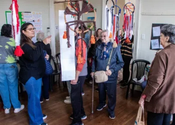 Quedó inaugurada la exposición  «El florecer de los naranjos»