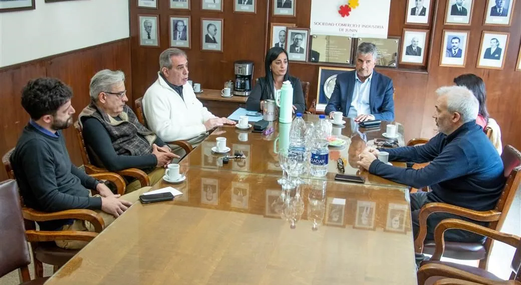 Funcionarios analizaron la ordenanza de tránsito pesado con distintas entidades