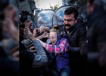 Editorial: Le duela a quien le duela