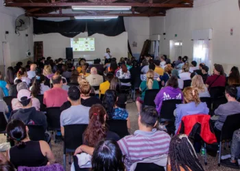 Más de 130 vecinos participaron del curso  de manipulación en el barrio Ferroviario