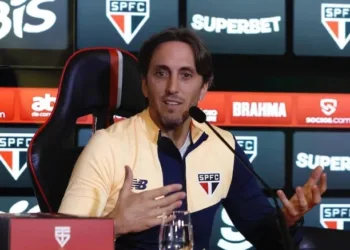 Boca: Riquelme negocia por Luis Zubeldía