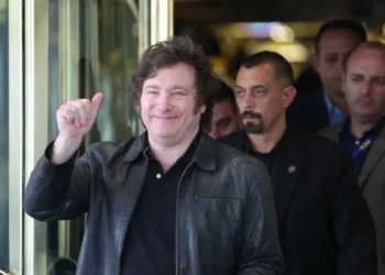 Agosto cerró con superávit pero el 99,6% fue a pagar deuda