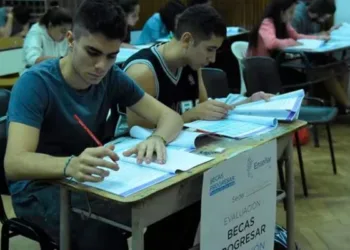 El Gobierno anunció el aumento del 75% del monto de las Becas Progresar