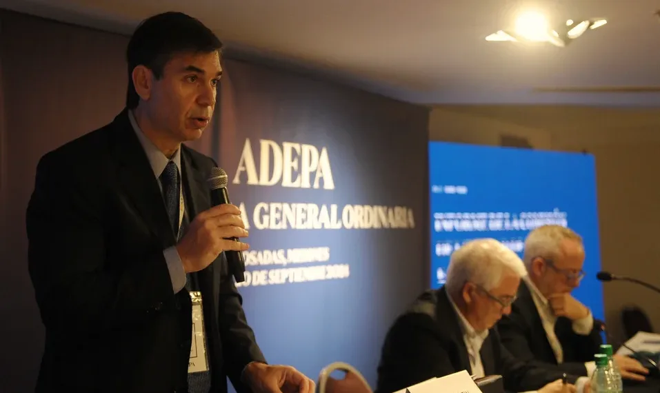 «La propensión del Presidente al agravio a periodistas perturba el debate democrático»