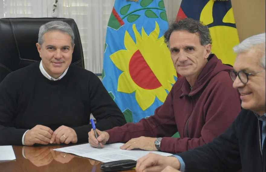Firmaron un convenio  por obras para Chacabuco