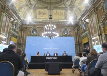 La Provincia compró 500 mil dosis y comienza a vacunar contra el dengue grave