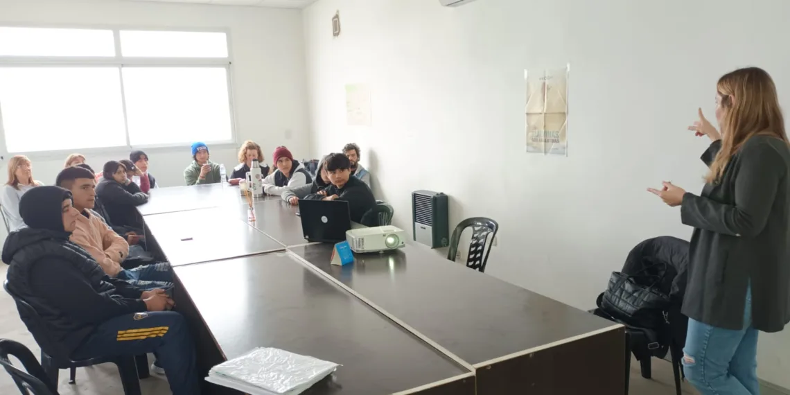 La Oficina de Empleo del Municipio capacita a alumnos del nivel secundario de la ciudad