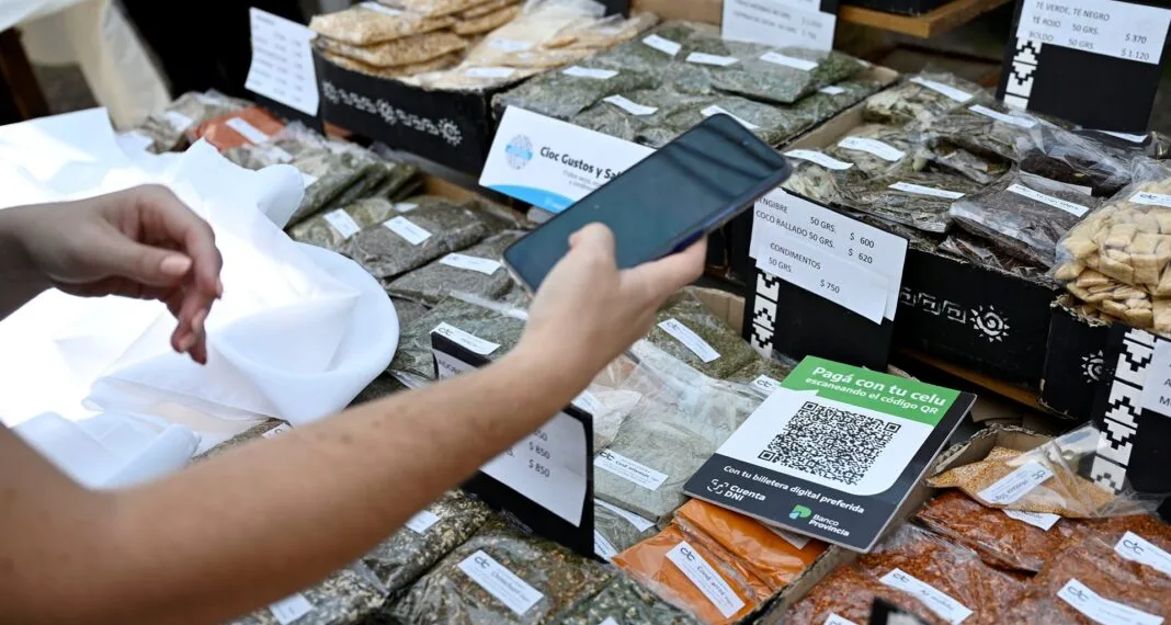Se duplicó la cantidad de personas que usan la promo de Cuenta DNI en los Mercados Bonaerenses