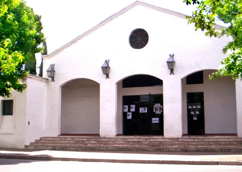 La compañía teatral El sol presenta “La Isla Desierta”