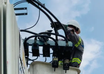 El Gobierno buscará multar a empresas que sigan cobrando tasas municipales