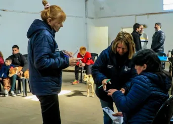 “La Muni en tu Barrio” llegó a La Celeste con buena convocatoria de vecinos