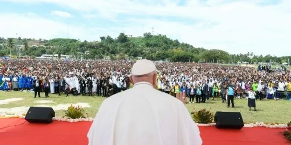 El Papa ya llegó a Timor Oriental: «El amor es más fuerte que todo y puede sanar al mundo», afirmó