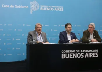 El Gobierno de Kicillof rechazó el fuerte ajuste que pidió Milei a los gobernadores