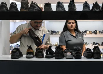 Menos ropa y recreación: cayó el consumo en agosto y acumula una baja del 6,4% en 2024