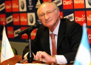 Cherquis Bialo: “Maradona fue más humano, Messi parece una empresa”