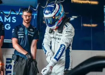 Colapinto quedó en las puertas del top ten en la primera prueba libre en Singapur