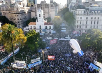 El Gobierno criticó la marcha universitaria y dijo que responde a “intereses políticos”