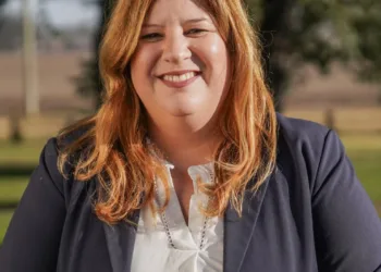 Sierra marcó postura y dijo que  «es fundamental sostener a Kicillof»