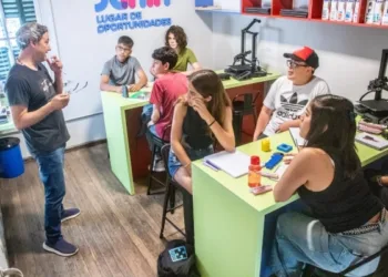 Comenzó un nuevo taller de impresión 3D en la Escuela de Robótica