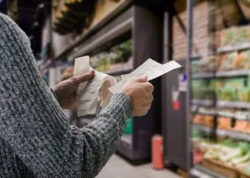 Consumo en Argentina: el mercado alcanza su «meseta» tras una caída histórica, según un nuevo informe