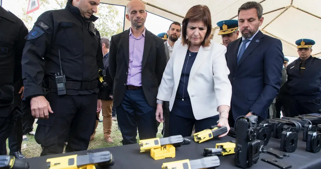 La Policía Federal usará pistolas Taser en estaciones de trenes y terminales de ómnibus