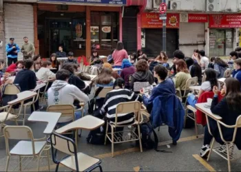 Reclamo universitario: clases públicas, paro y toma de facultades