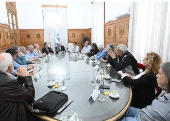 El Gobierno acordó con la CGT revisar una parte de la reforma laboral