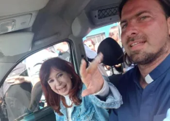 Cristina al PJ: Los por qué del significativo silencio de Kicillof