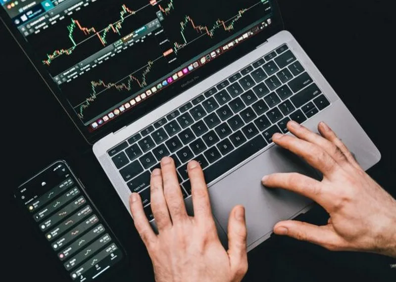 RainbowEx se va del país pero  antes le pide US$88 a los “inversores”