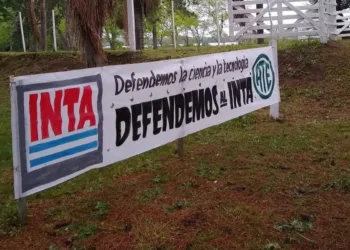 Trabajadores denuncian despidos encubiertos en el INTA