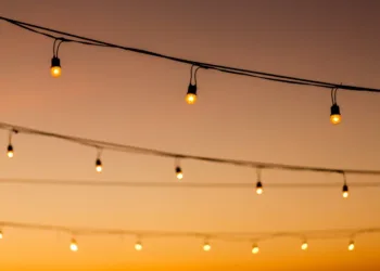 Naftas, alquileres, prepagas y más: las subas que llegan en noviembre y golpean el bolsillo